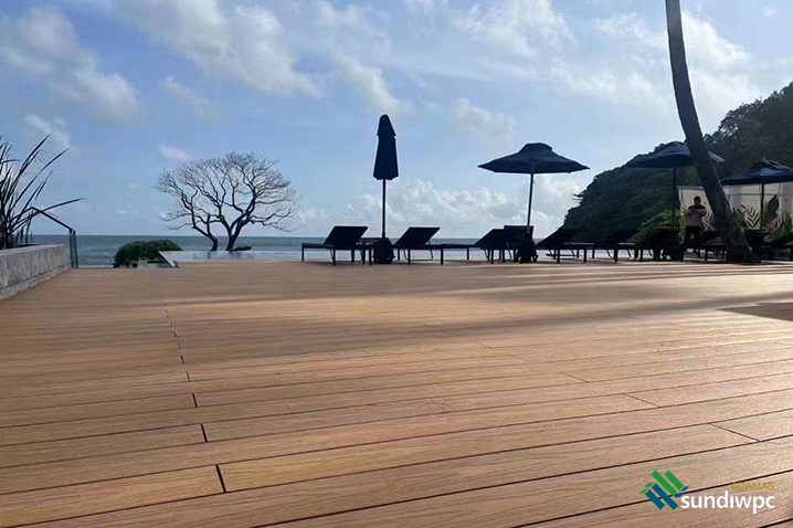 co-extrusion-wpc-decking-manufacturers.jpg
